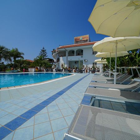 Hotel Damanse Santa Domenica  Exterior photo