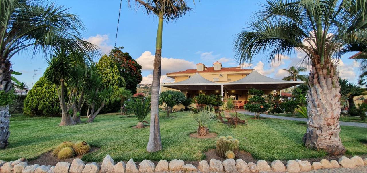 Hotel Damanse Santa Domenica  Exterior photo