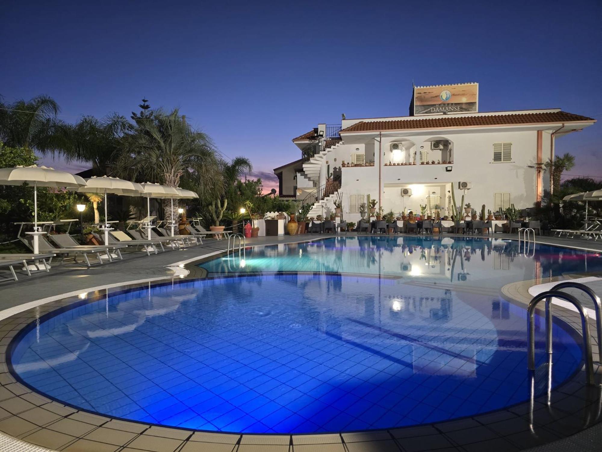 Hotel Damanse Santa Domenica  Exterior photo