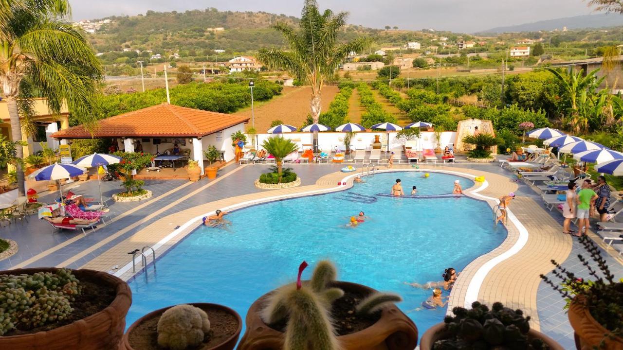 Hotel Damanse Santa Domenica  Exterior photo